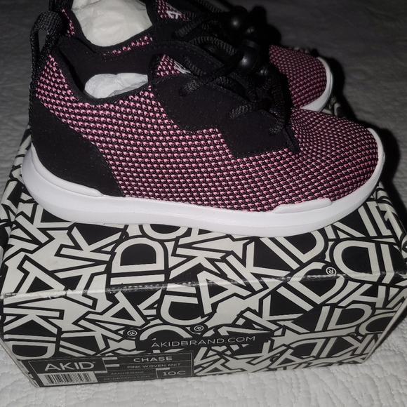 Little girls new Akid brand chase Sneakers Shoes Size 10c pink and black - Picture 1 of 3